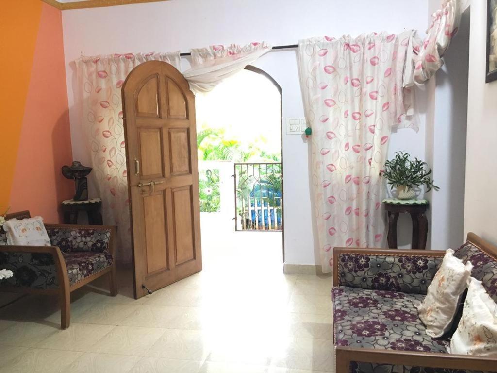 Maria Guest House Bardez エクステリア 写真